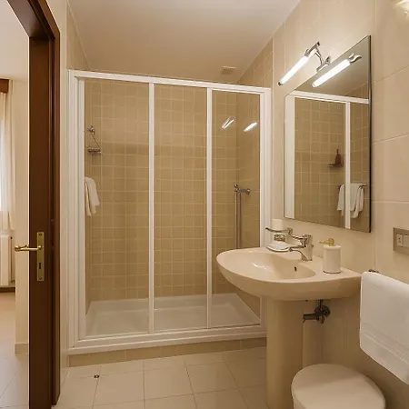 Penzion Elara Msuites 3*